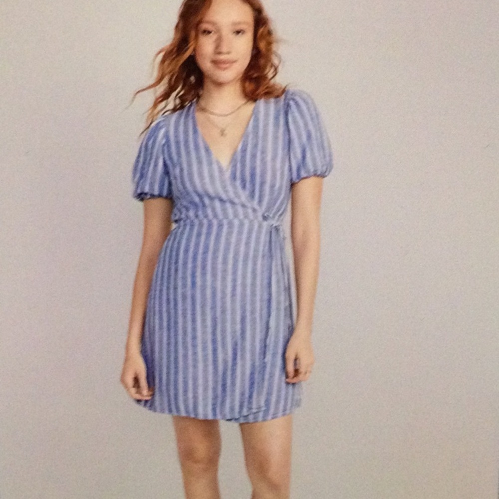 Old Navy Blue and White Striped Wrap Dress Size M